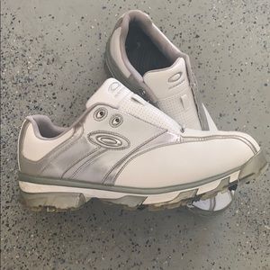 Preowned Oakley UNLV Golf shoes